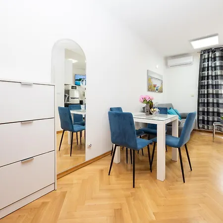 Apartman Paolo By The Znjan Split