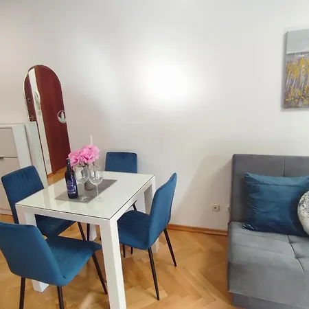 Apartment Paolo By The Znjan
