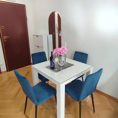 Apartment Paolo By The Znjan Split